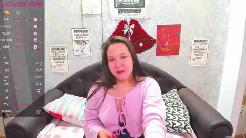 Snapshot of mira_karter chatting on December 23, 2024, 8:11 am Mira online show from December 23, 2024, 8:11 am