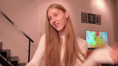 Snapshot of mira_lite chatting on May 24, 2026, 10:59 pm Mira online show from May 24, 2026, 10:59 pm