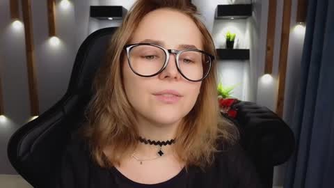 Snapshot of mira_mermayd chatting on January 8, 2025, 8:16 am Mira online show from January 8, 2025, 8:16 am