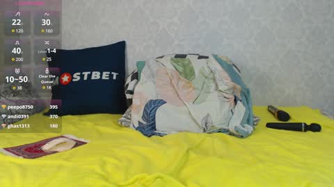 mira_one_ online show from December 29, 2024, 4:51 pm