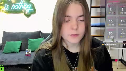 Snapshot of miraa_bloom chatting on December 14, 2025, 2:33 pm miraa_bloom online show from December 14, 2025, 2:33 pm