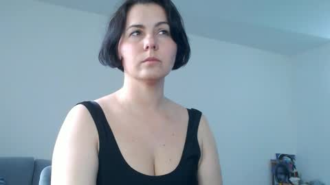 Snapshot of miradiaz chatting on May 17, 2026, 6:00 am Meera online show from May 17, 2026, 6:00 am