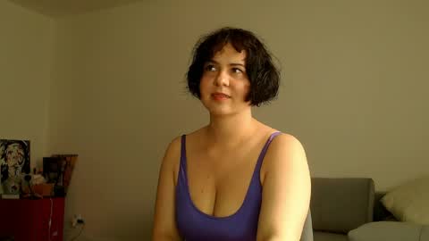 Snapshot of miradiaz chatting on June 8, 2026, 6:14 am Meera online show from June 8, 2026, 6:14 am