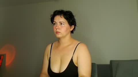 Snapshot of miradiaz chatting on July 2, 2026, 9:15 am Meera online show from July 2, 2026, 9:15 am