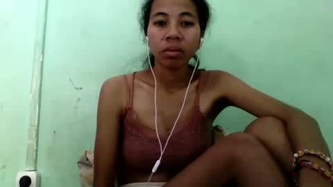 Snapshot of mirah881 chatting on September 19, 2025, 7:10 am mirah881 online show from September 19, 2025, 7:10 am