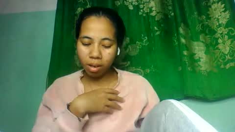 Snapshot of mirah881 chatting on June 9, 2026, 6:19 pm mirah881 online show from June 9, 2026, 6:19 pm