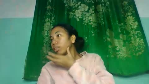 Snapshot of mirah881 chatting on June 10, 2026, 6:23 am mirah881 online show from June 10, 2026, 6:23 am