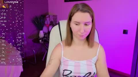 Snapshot of miralush chatting on December 2, 2025, 8:08 am Mira online show from December 2, 2025, 8:08 am