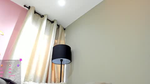 Snapshot of miranda_doll_ chatting on January 21, 2025, 3:43 pm online show from January 21, 2025, 3:43 pm