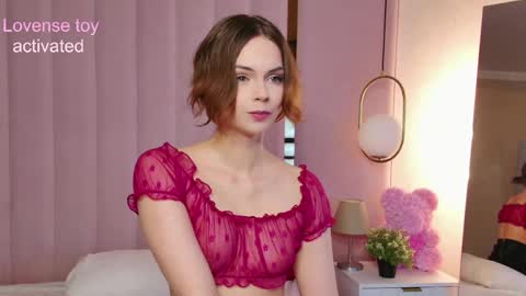 Snapshot of miranda_kery chatting on May 30, 2026, 6:43 am Mira online show from May 30, 2026, 6:43 am