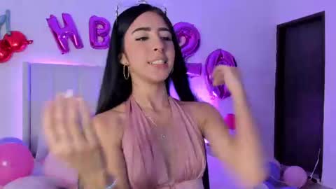 Snapshot of mirandaa_rogers chatting on July 1, 2026, 7:13 pm Miranda Rogers online show from July 1, 2026, 7:13 pm