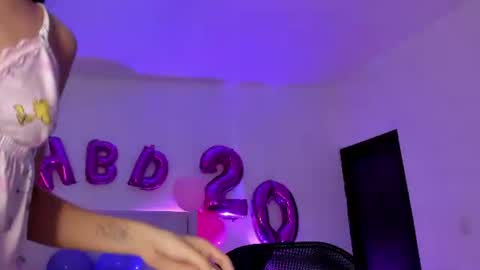 Snapshot of mirandaa_rogers chatting on July 2, 2026, 7:09 pm Miranda Rogers online show from July 2, 2026, 7:09 pm
