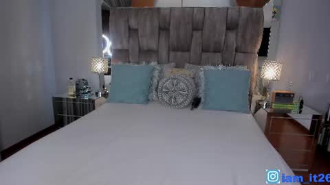 Snapshot of mirandacollins_ chatting on June 30, 2026, 2:23 am Miranda online show from June 30, 2026, 2:23 am