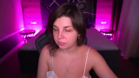 Miranda online show from October 19, 2025, 4:57 am