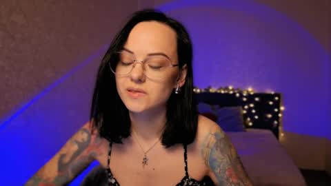 MiraSkyy online show from May 15, 2026, 5:31 pm