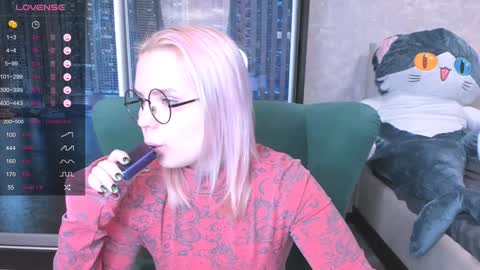 Kira online show from January 12, 2025, 5:54 pm