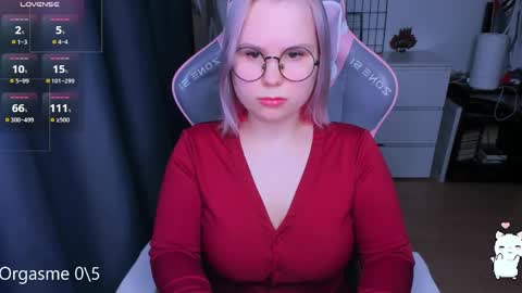 Kira online show from April 30, 2026, 8:57 pm