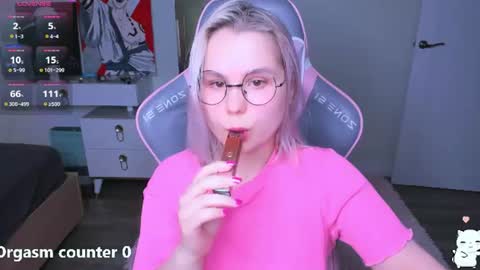 Kira online show from July 5, 2026, 5:42 pm
