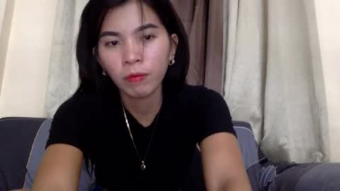 Snapshot of mireill_sex chatting on June 14, 2026, 9:33 am mireill_sex online show from June 14, 2026, 9:33 am