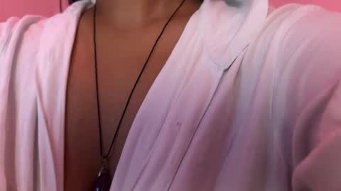 Mirella online show from November 5, 2025, 1:27 am