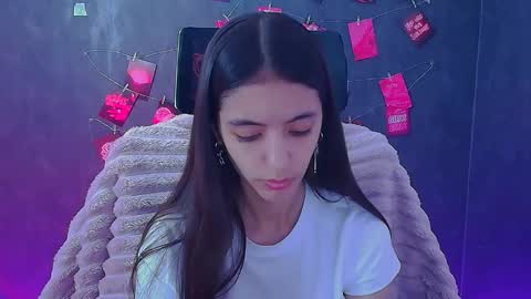 Snapshot of miri_miss chatting on May 7, 2026, 11:37 am Miri online show from May 7, 2026, 11:37 am