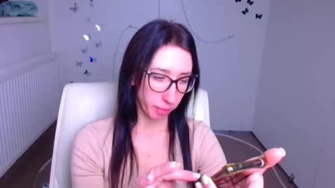 Snapshot of miriam_candyy chatting on November 30, 2025, 6:17 am Mariam online show from November 30, 2025, 6:17 am