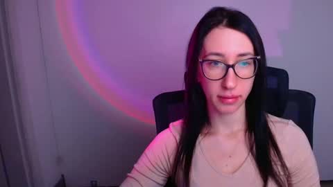 Snapshot of miriam_candyy chatting on December 3, 2025, 6:43 am Mariam online show from December 3, 2025, 6:43 am