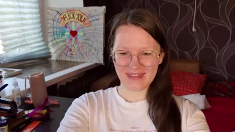 Snapshot of miriamor chatting on October 11, 2025, 8:02 am Mira online show from October 11, 2025, 8:02 am