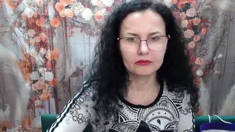 Miroslava Happi online show from April 6, 2026, 5:41 am