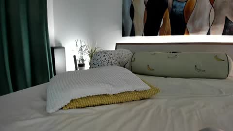 Eva online show from April 27, 2026, 7:34 pm