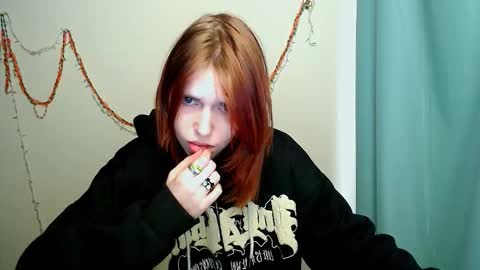 misaki_chan_ online show from February 2, 2026, 10:52 pm