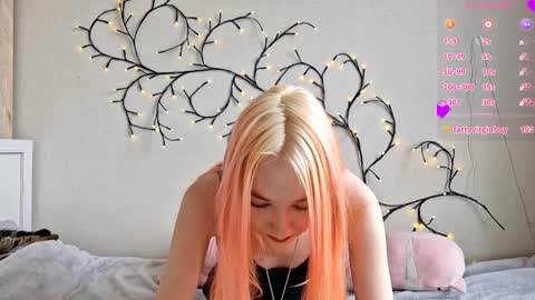 Snapshot of misamew chatting on February 6, 2026, 8:18 am MisaMew online show from February 6, 2026, 8:18 am