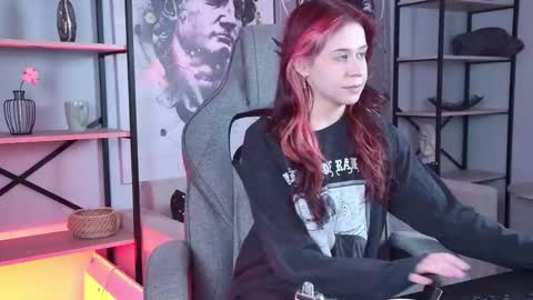 Snapshot of misapage chatting on November 28, 2025, 12:02 am Misa online show from November 28, 2025, 12:02 am