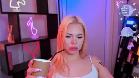 mishel shy online show from March 17, 2026, 7:33 am