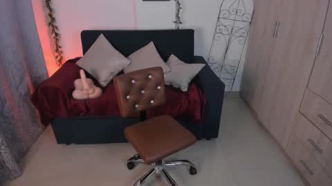 KRAVE  online show from October 10, 2025, 12:20 am