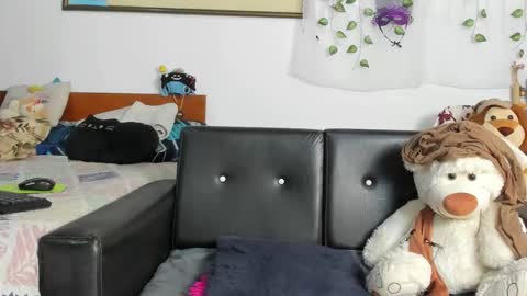 Mishell Bons online show from February 24, 2026, 9:02 pm