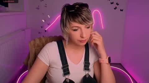 Mishelle online show from April 29, 2026, 11:58 am