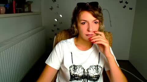 Snapshot of mishelle_blondie chatting on July 12, 2026, 5:42 am Mishelle online show from July 12, 2026, 5:42 am