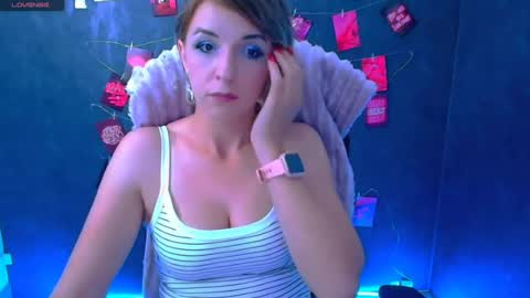 Snapshot of mishelle_blondie chatting on July 18, 2026, 4:11 pm Mishelle online show from July 18, 2026, 4:11 pm