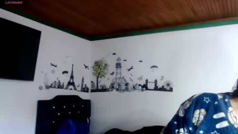 Nicol online show from December 17, 2025, 12:44 pm