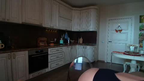 Snapshot of miss4motivated chatting on October 12, 2025, 9:30 am Kris online show from October 12, 2025, 9:30 am