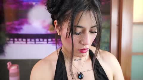 Charlotte online show from December 3, 2025, 6:28 pm