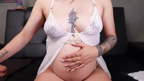 Snapshot of miss___charlotte chatting on June 9, 2026, 6:19 pm Charlotte online show from June 9, 2026, 6:19 pm
