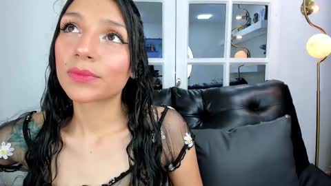 Snapshot of miss___evangeline chatting on March 6, 2025, 2:30 am Evangeline online show from March 6, 2025, 2:30 am