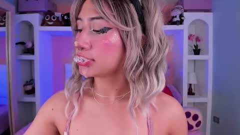 Snapshot of miss___megan chatting on November 12, 2025, 6:08 pm Megan online show from November 12, 2025, 6:08 pm