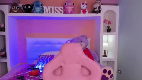 Snapshot of miss___megan chatting on November 14, 2025, 6:17 pm Megan online show from November 14, 2025, 6:17 pm