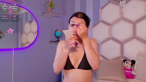 Snapshot of miss__jones_ chatting on July 7, 2026, 12:20 pm miss__jones_ online show from July 7, 2026, 12:20 pm