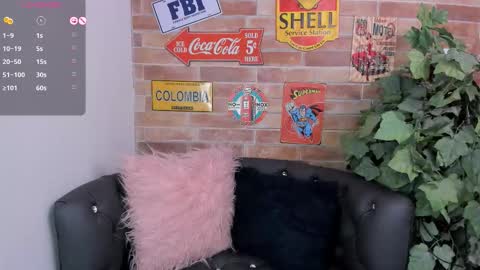 Snapshot of miss__zoe chatting on October 2, 2025, 6:15 pm Zoe online show from October 2, 2025, 6:15 pm