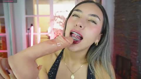 Zoe online show from April 24, 2026, 6:10 pm