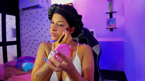 Snapshot of miss_akemi chatting on September 17, 2025, 1:24 pm Akemi 3 online show from September 17, 2025, 1:24 pm